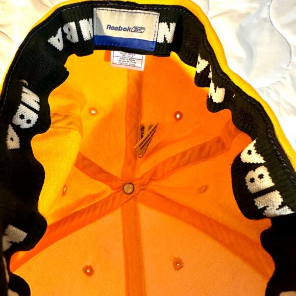 Los Angeles Lakers basketball Cap made by Reebok - Picture 4 of 4